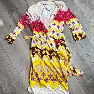 NWT Diane Von Furstenberg Cream and Pink Wrap Dress, women’s 10